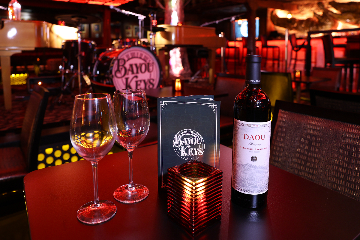 Immersive Louisiana Lounge Concept Bayou Keys Dueling Piano Bar Now Open