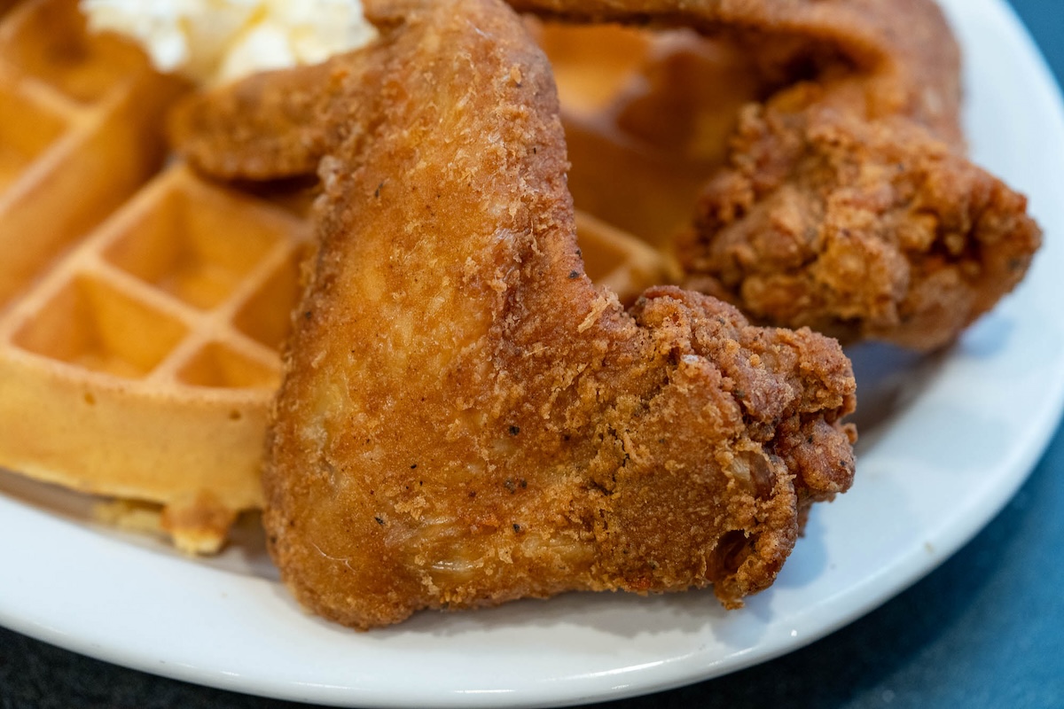 Kiki’s Chicken & Waffles Announces Official North Charleston Address