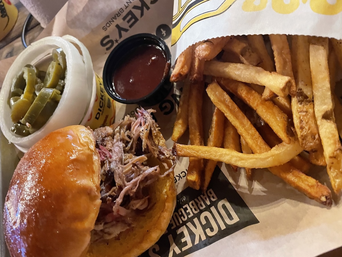 Fall Opening Expected for Dickey’s Barbecue Pit