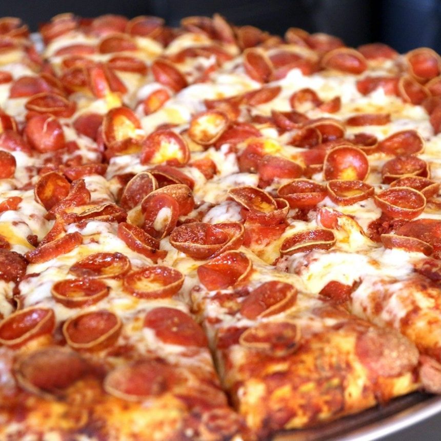 Mountain Mike’s Pizza Debuts in Riverside