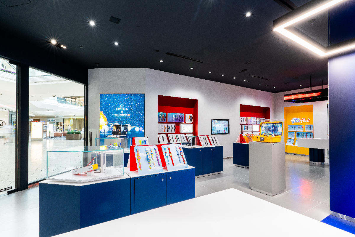 SWATCH UNVEILS NEW STORE IN COLORADO AT CHERRY CREEK SHOPPING CENTER
