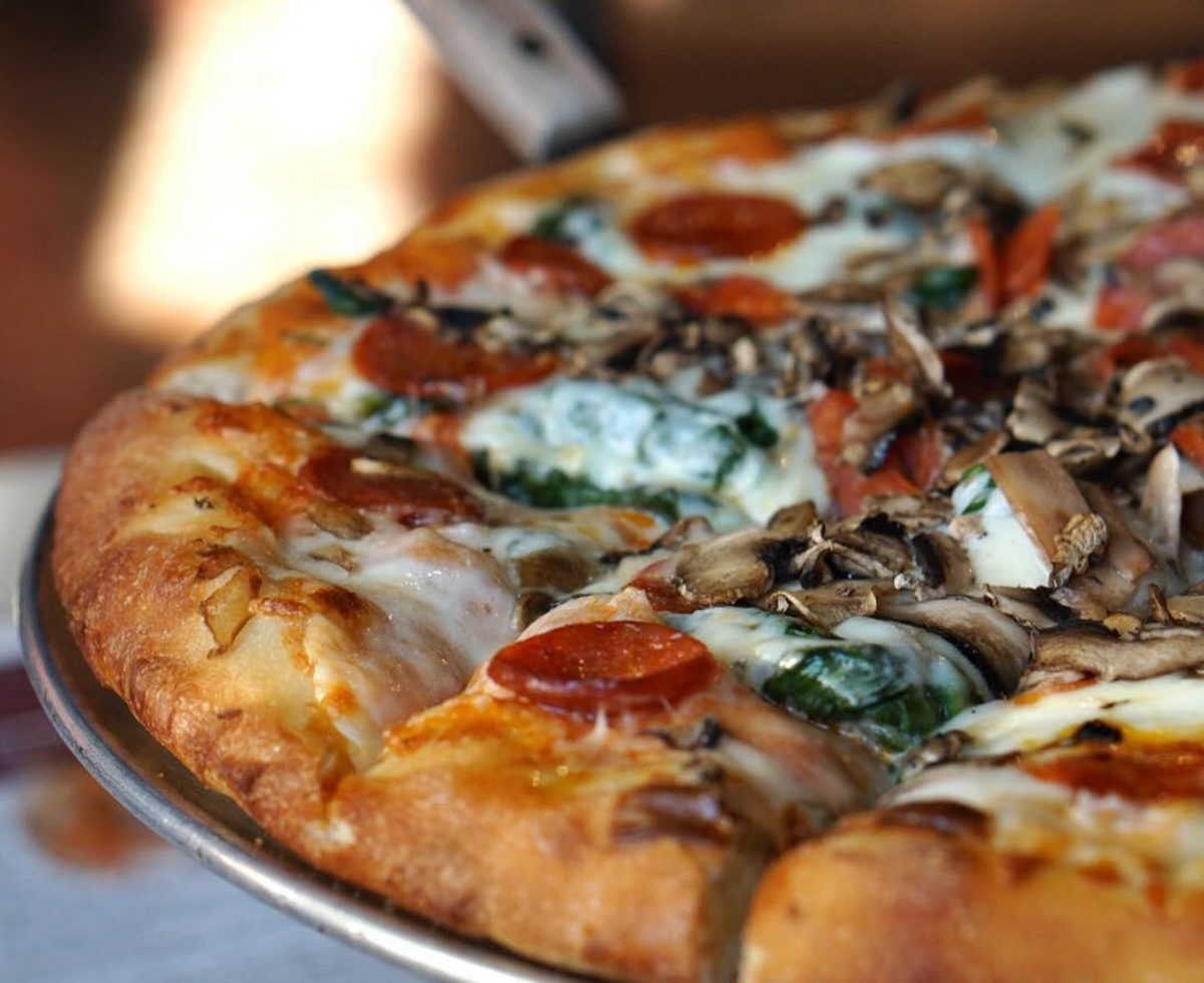 Team Behind Henri's Bakery and Deli Revamps Galla's Pizza