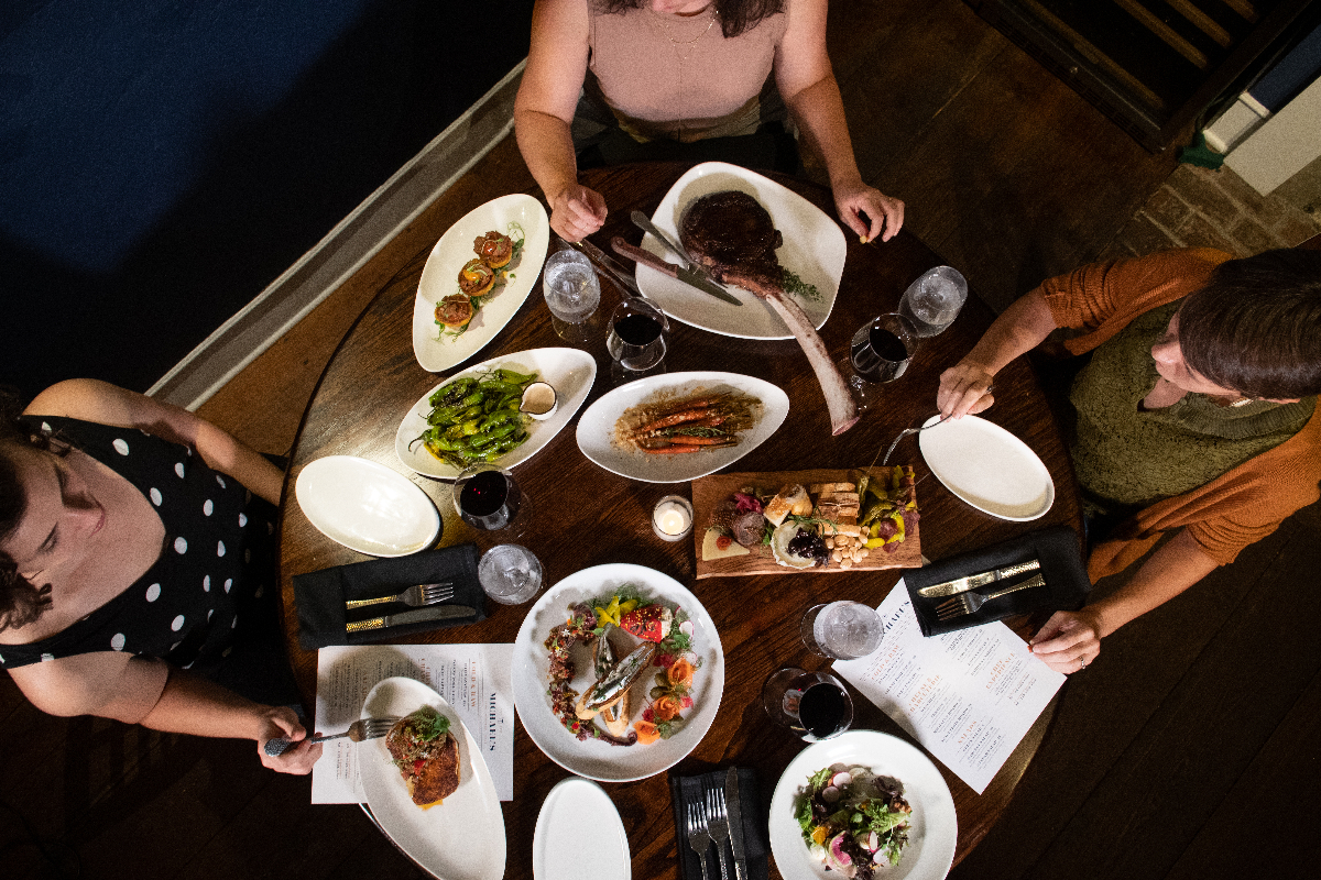 RENOWNED EATERY MICHAEL’S ANNOUNCES MOVE TO NEW COASTAL DINING SPACE