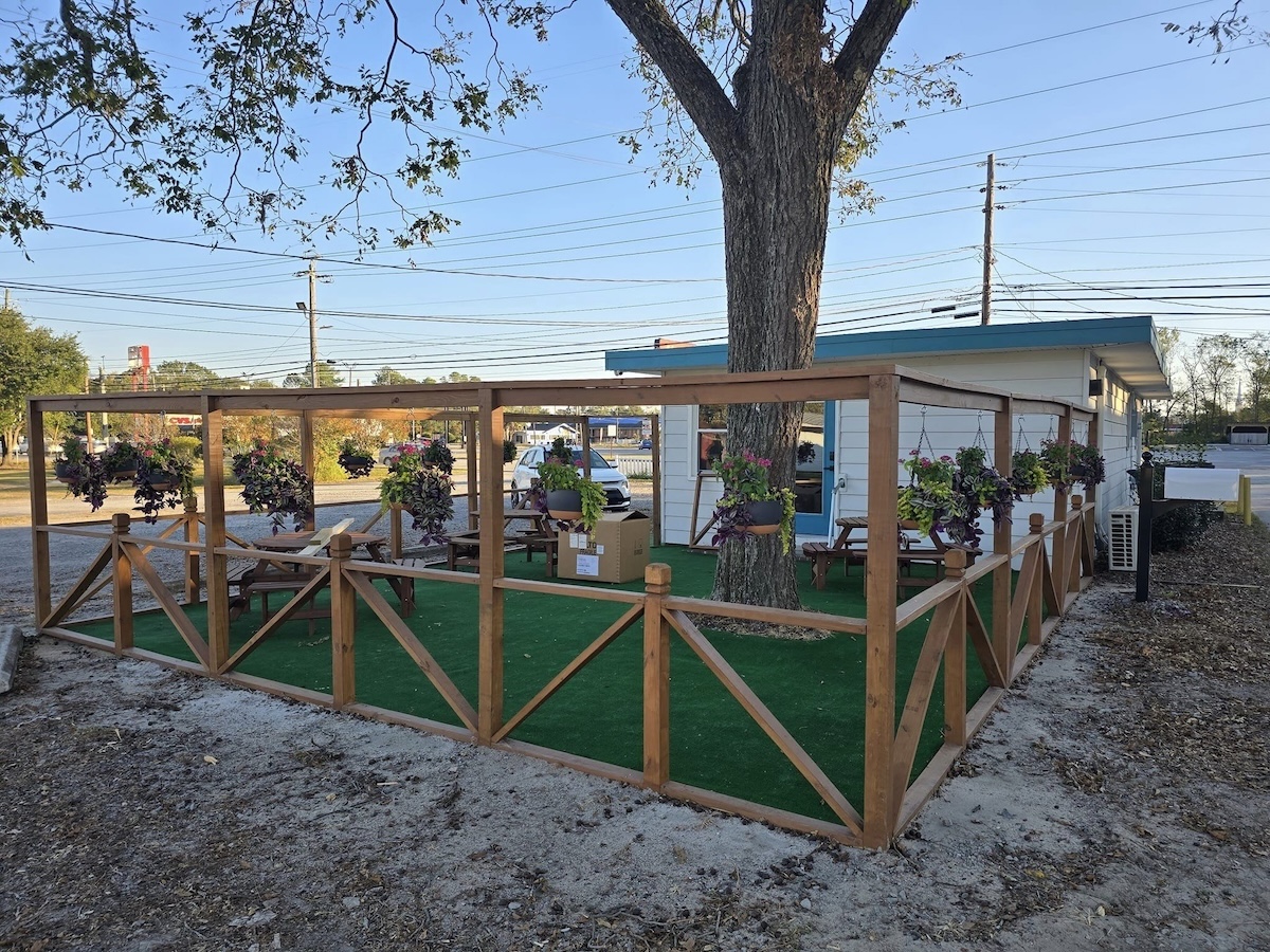 New Retro Sandwich Shop Prepares to Open