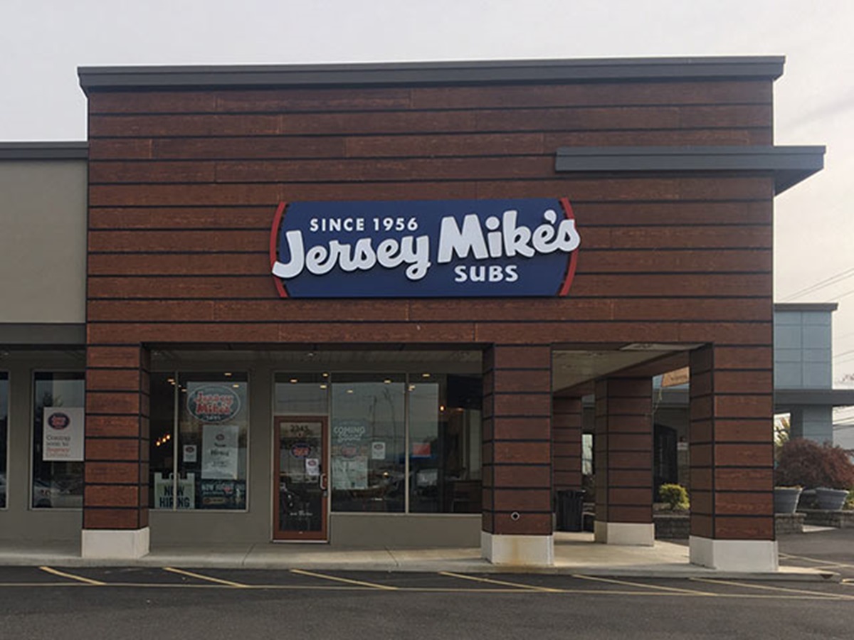 jersey mike's restaurant building exterior front with signage