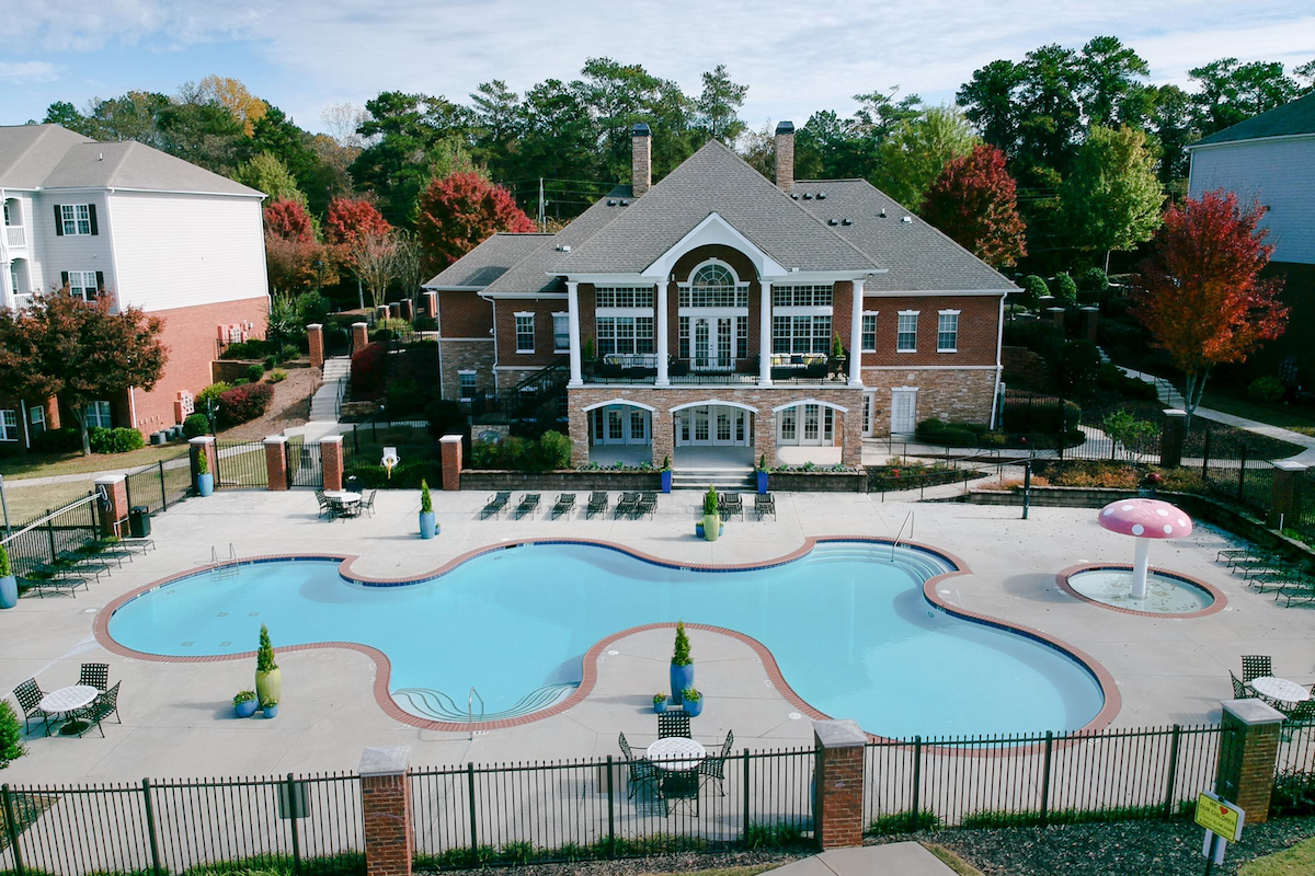Atlanta Apartment Community Changes Hands