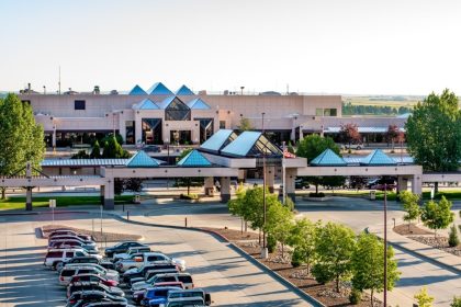 Global Lounge Network Replaces Premier Lounge at COS