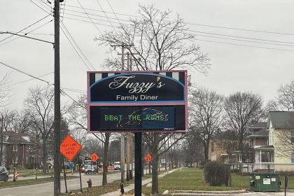 fuzzy's restaurant sign saginaw