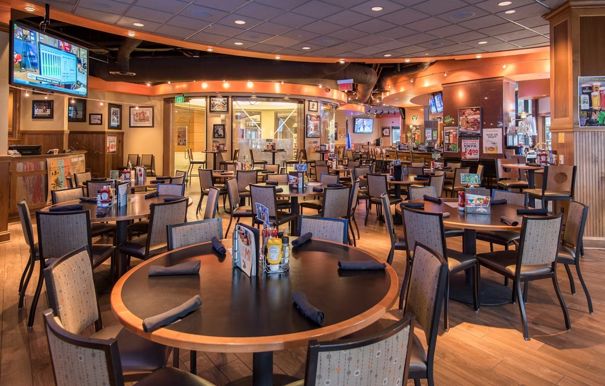 old burdick's downtown kalamazoo interior dining room