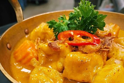 Chevy Chase to Take a Bite of Dok Khao