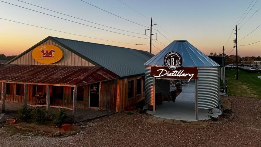 Rasmussen Farms Distillery Expands Tasting Room-1