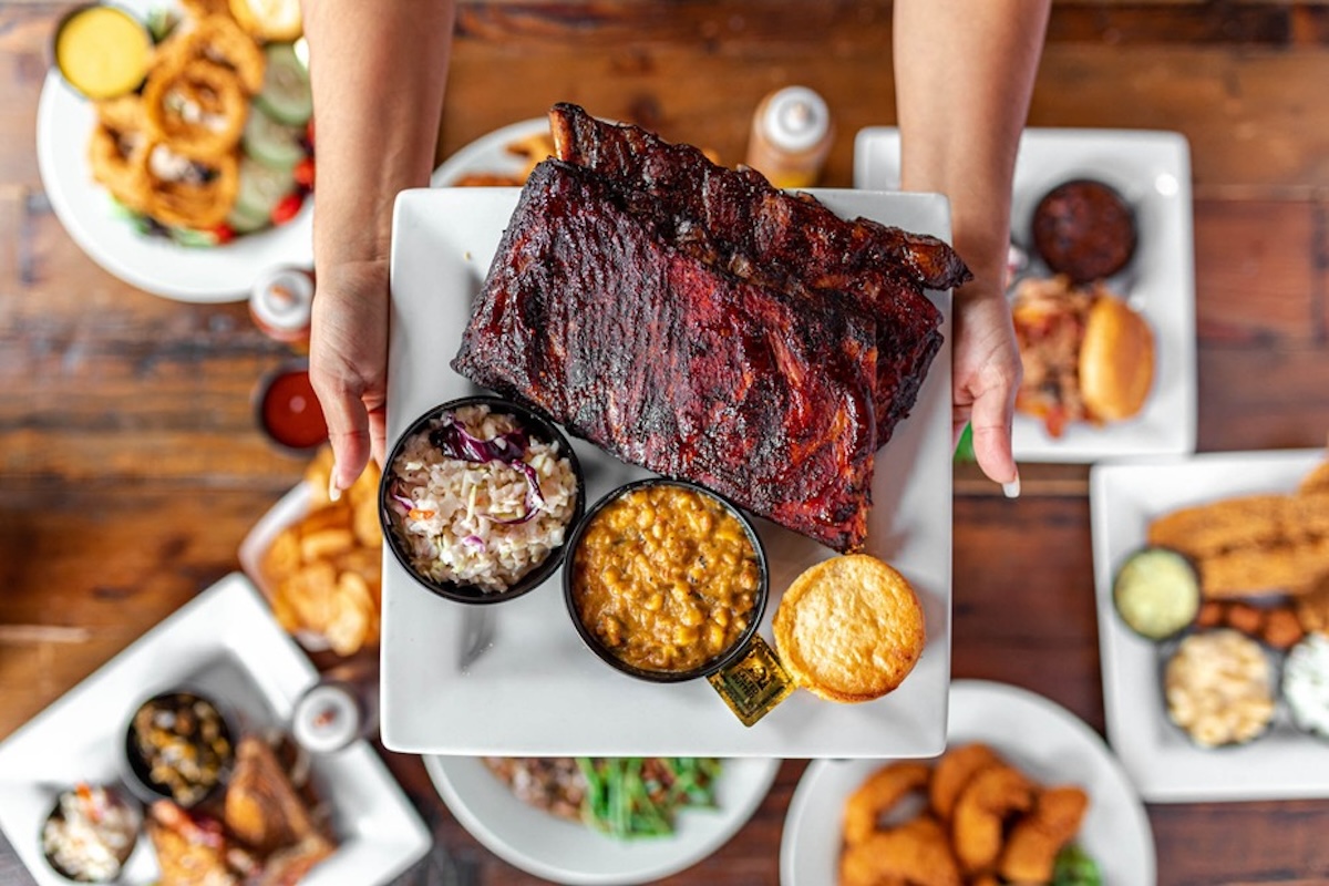 Smokin' Dave's BBQ Scores Greeley Spot