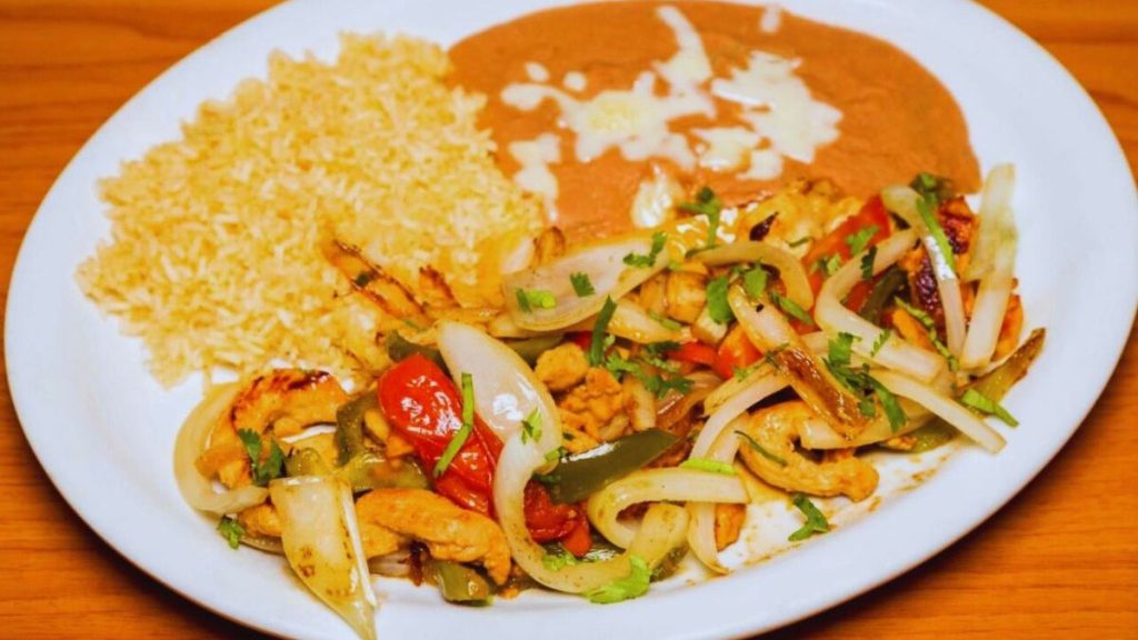 Los Amigos Mexican Salvadoran And American Grill to close food operations