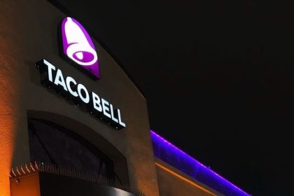 Taco Bell In Pasadena Getting Interior Renovations-1