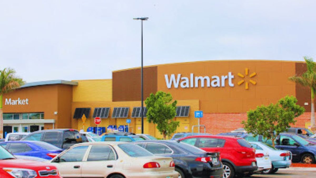 Walmart CEO Doug McMillon says customers are exhibiting ‘stressed behaviors’
