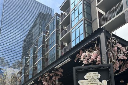 Dallas Restaurateurs Network and Grow at TEN Sushi + Cocktail Bar