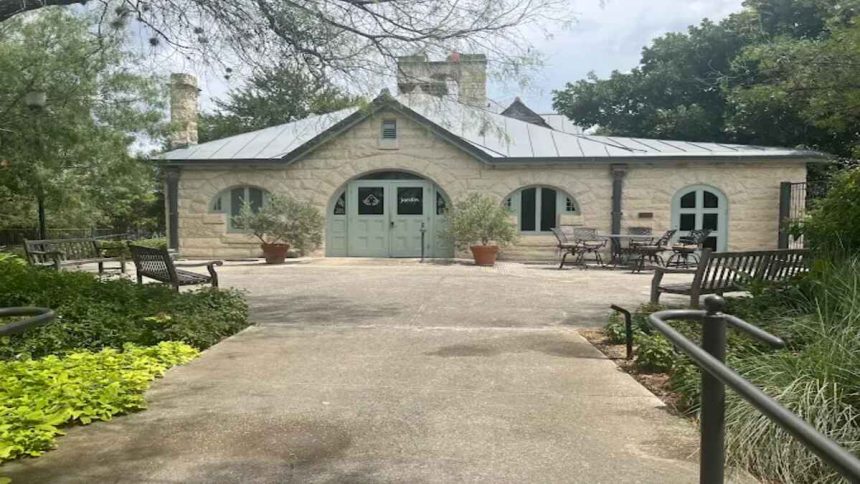 Jardín to close doors in May