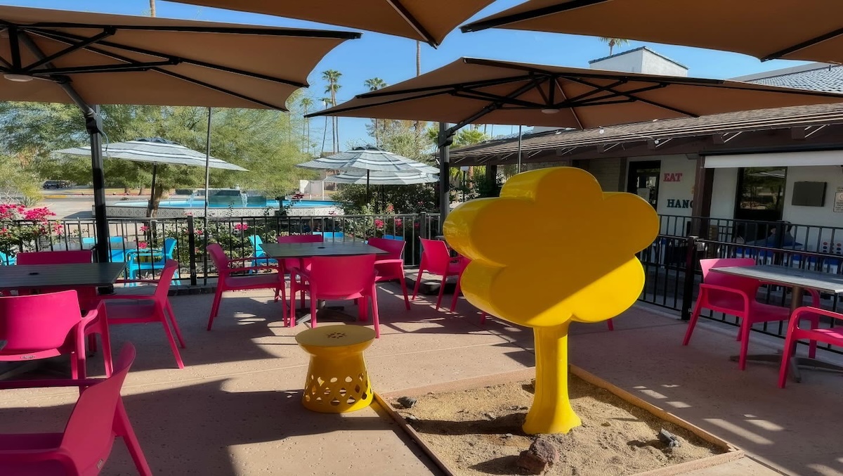 Play Cafe & Lounge Changes Ownership