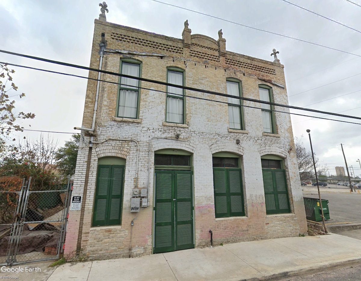 Cocktail Bar La Ruina Being Replaced by New Icehouse Concept