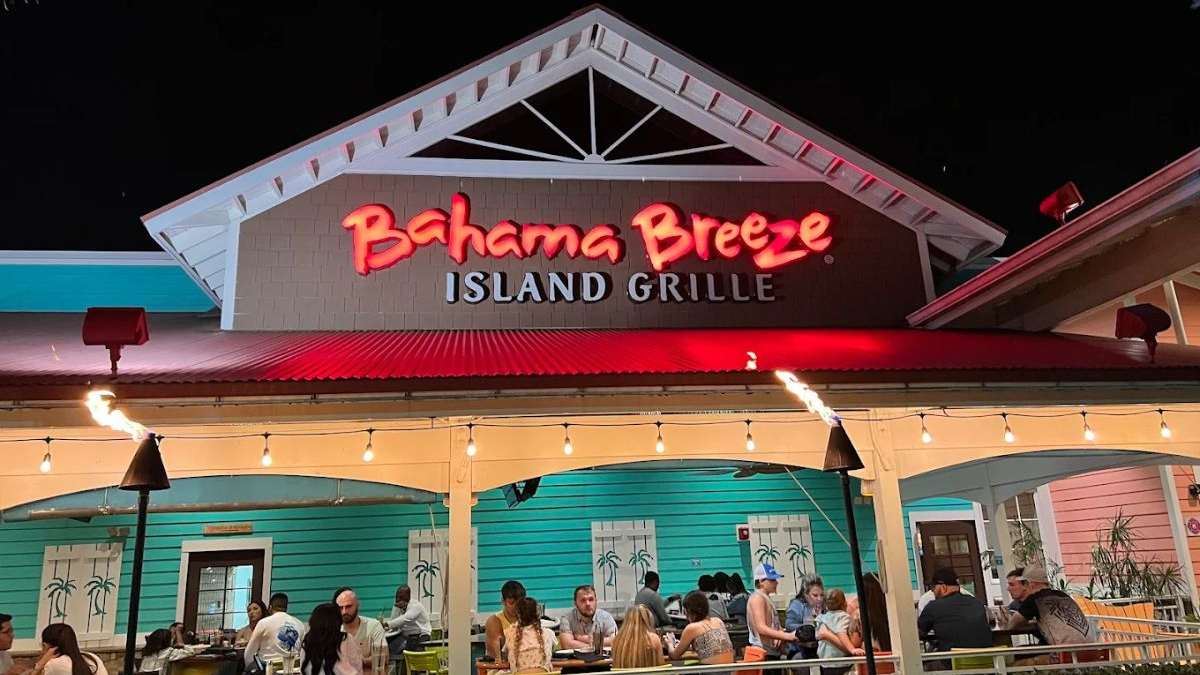 Bahama Breeze will close its 15 outlets across Florida, Tennessee, New Jersey, Nevada, Massachusetts, Illinois, and New York.