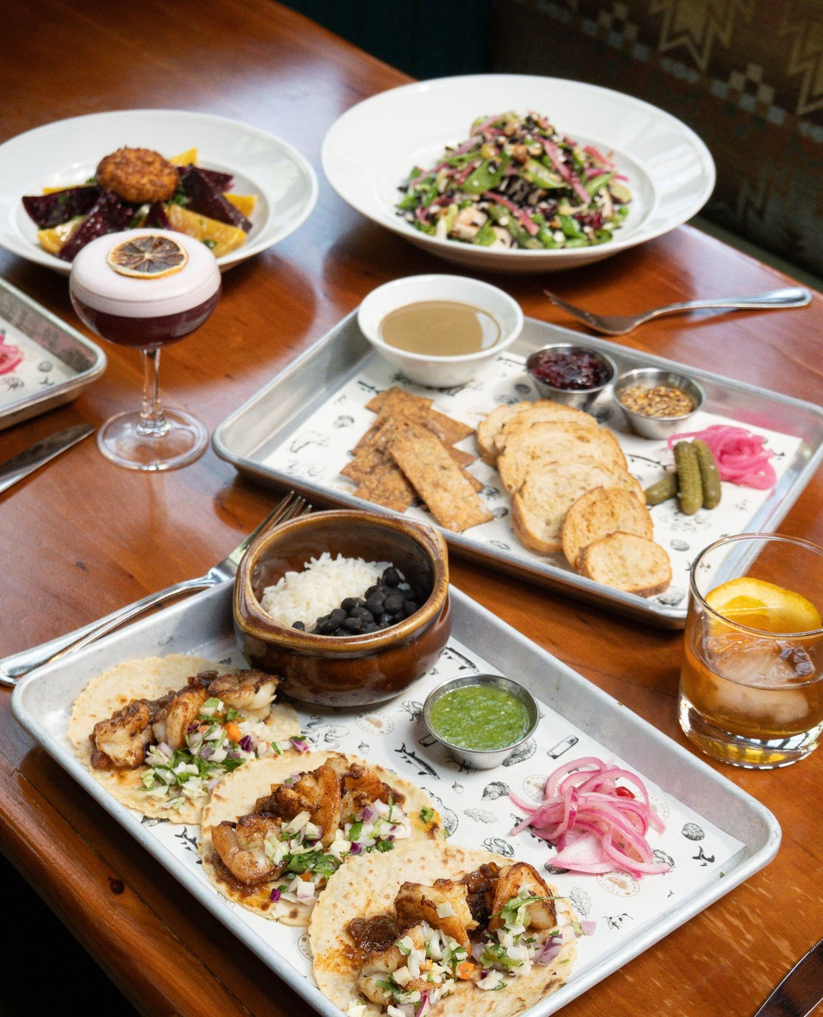 Clyde’s to Feed Dulles Flyers