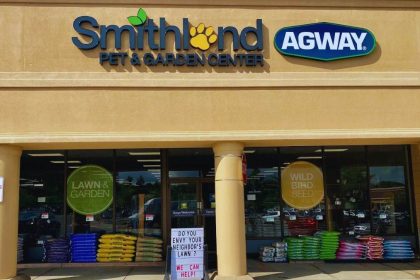 The pet and garden retailer is set to shut down its 13 locations in Massachusetts and Connecticut
