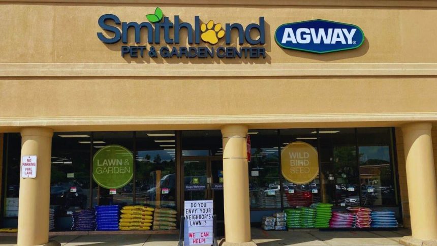 The pet and garden retailer is set to shut down its 13 locations in Massachusetts and Connecticut
