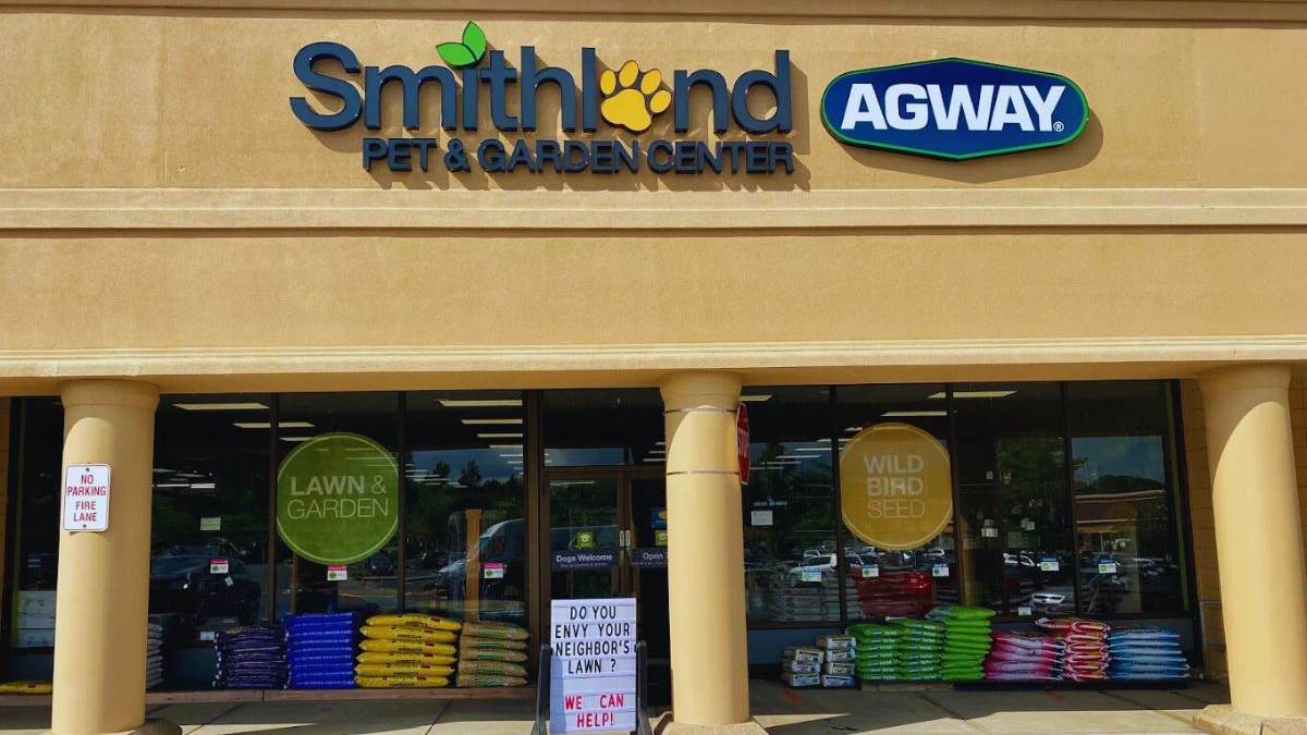 The pet and garden retailer is set to shut down its 13 locations in Massachusetts and Connecticut
