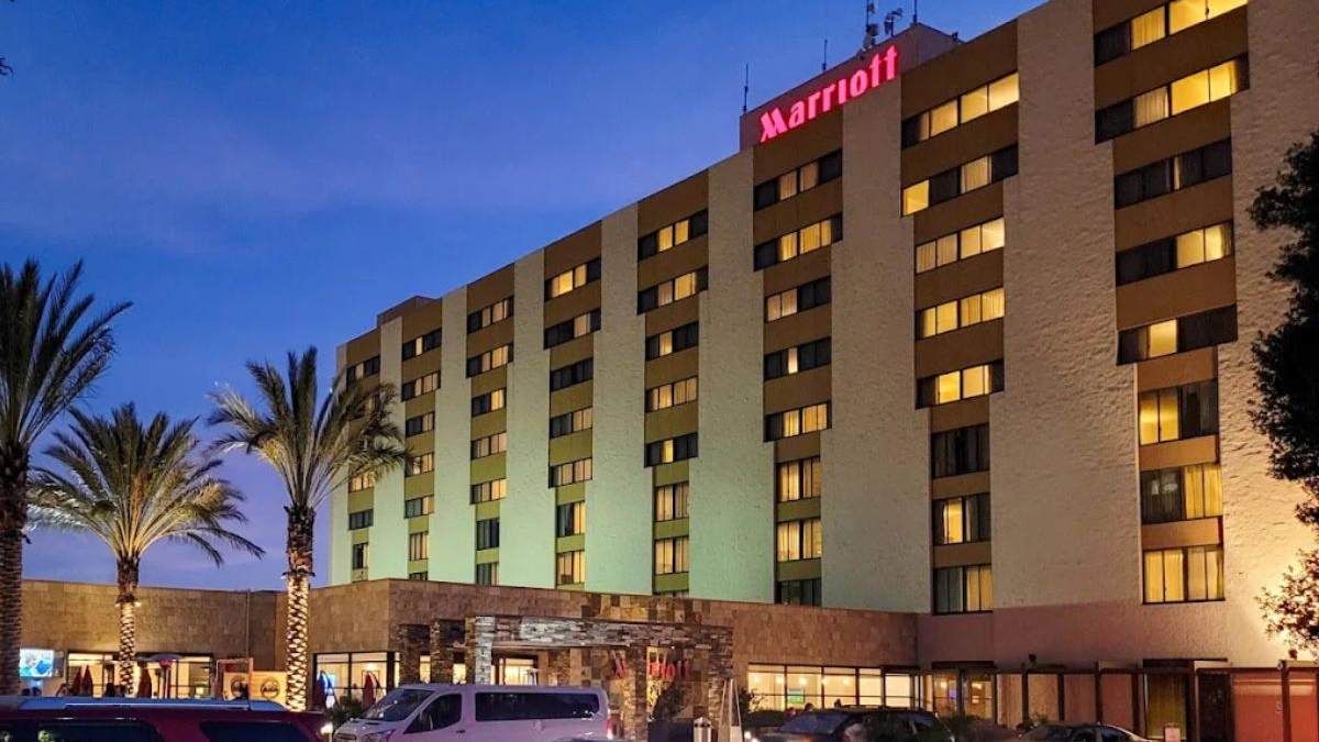 Marriott Burbank Airport Hotel could not pass a health inspection conducted by the County of Los Angeles Public Health on May 20.