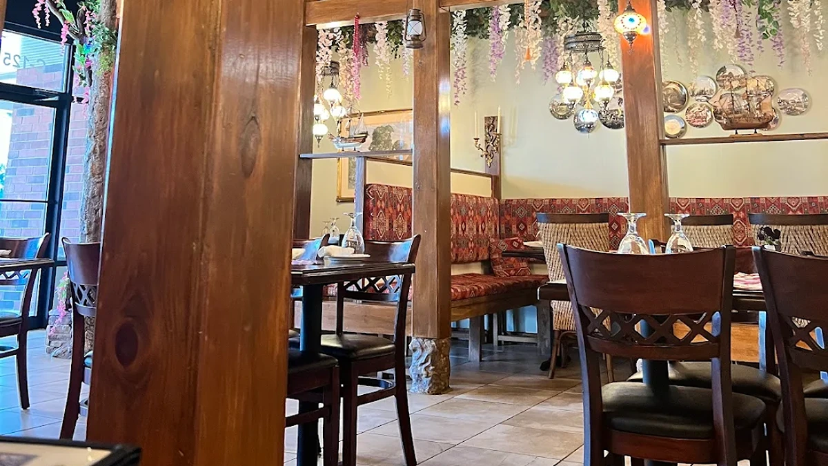 Metro Atlanta restaurant fails routine health inspection.