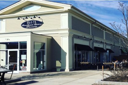 Boathouse Bistro & Pizzeria Sets Sail for Hull