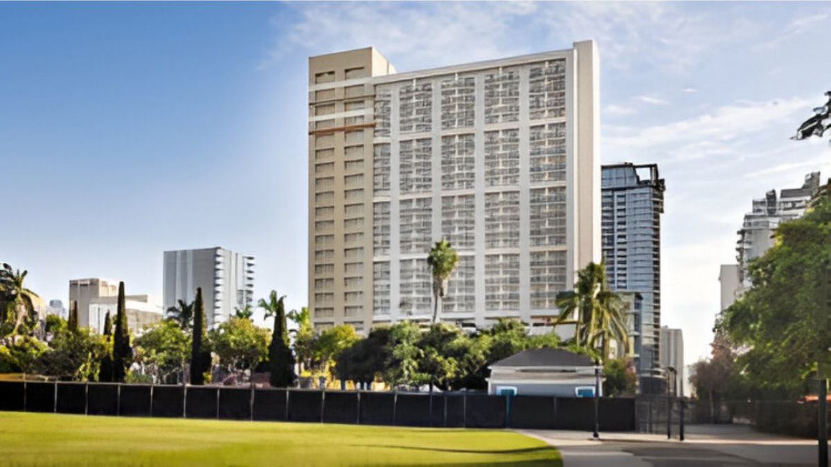 The 334-room hotel will come to the neighborhood by taking over the previous ‘Little Italy Hotel.’