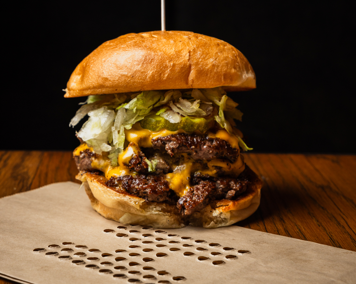 HiHo Cheeseburger to Open in Pasadena and Calabasas