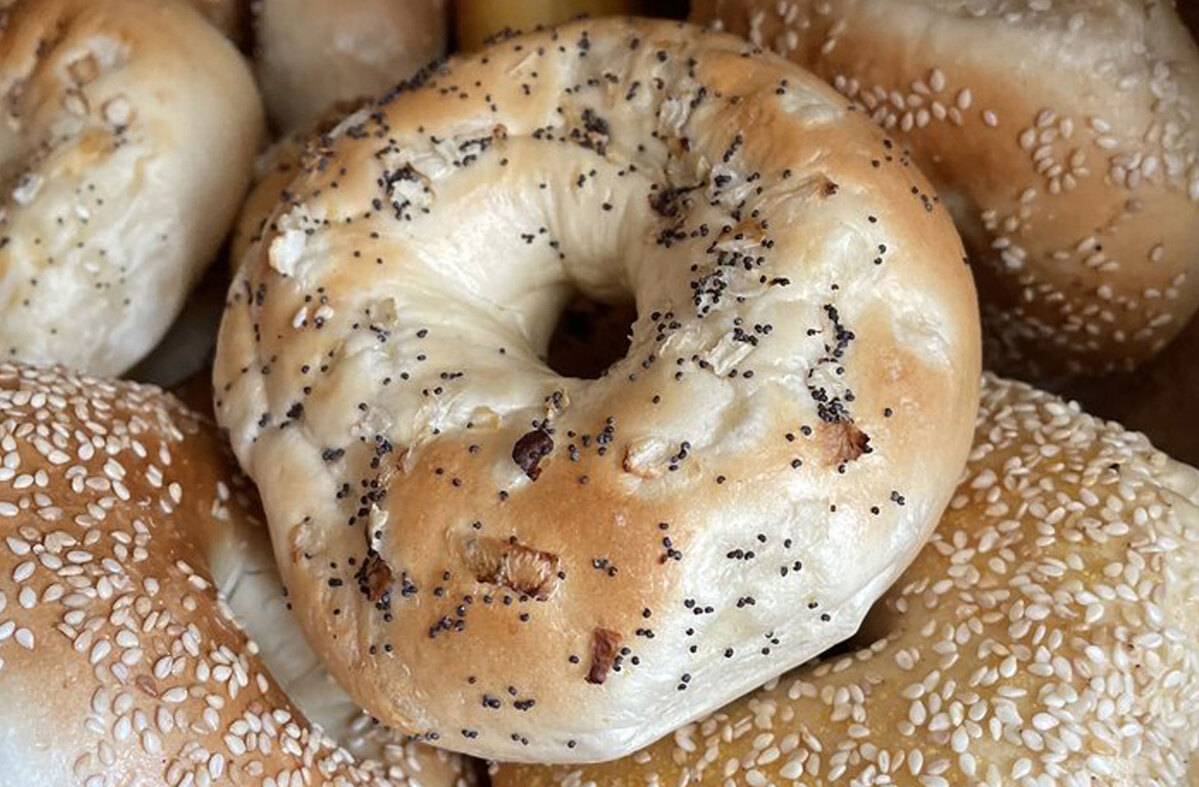 New York Bagel Deli & Bakery in Santa Monica Welcomes New Multicultural Ownership