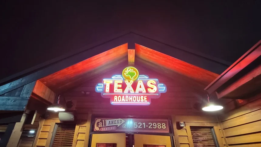 Texas Roadhouse Cinema Ridge location closes again