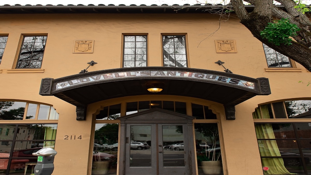 Antiquité Midtown Teases Return of Its Urban Wine Bar