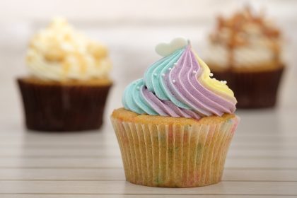 Build-Your-Own Cupcake Bar Inbound to YL