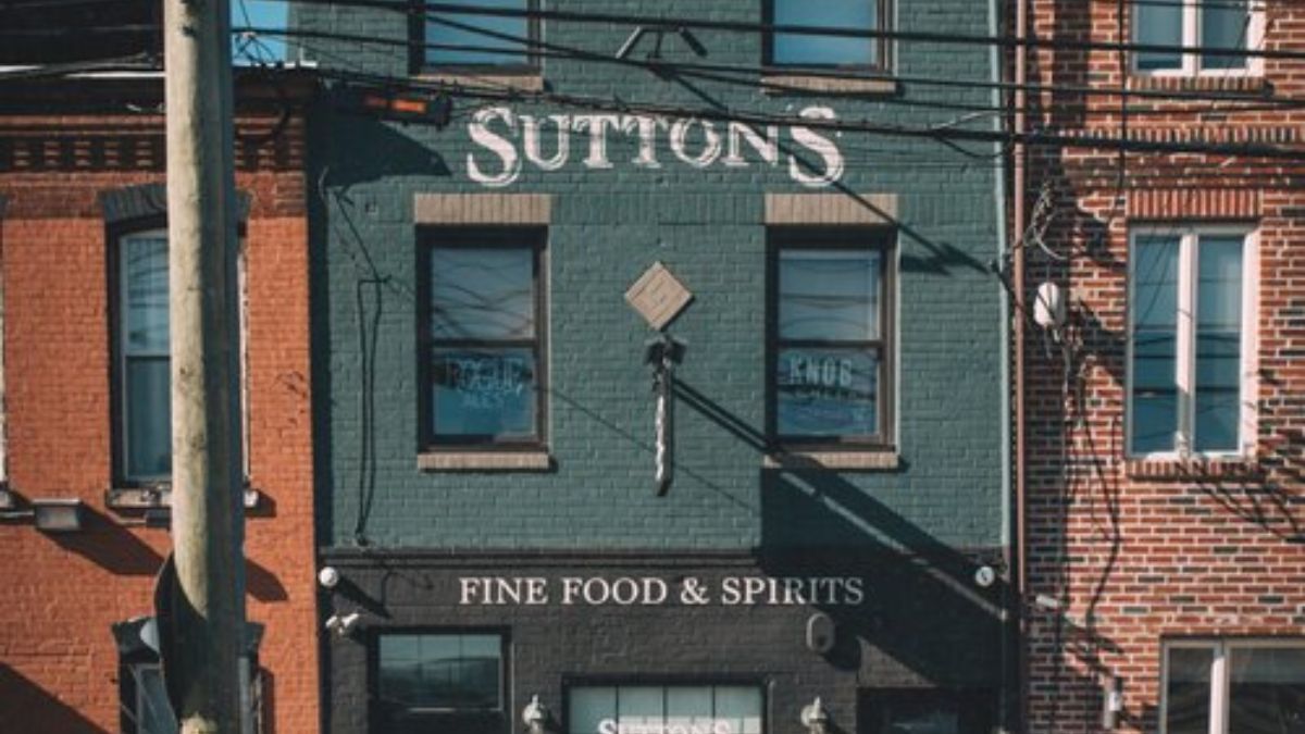 During a July 15 inspection, the Philadelphia Department of Health reported cleanliness issues and rodent-activity violations at a local pub.