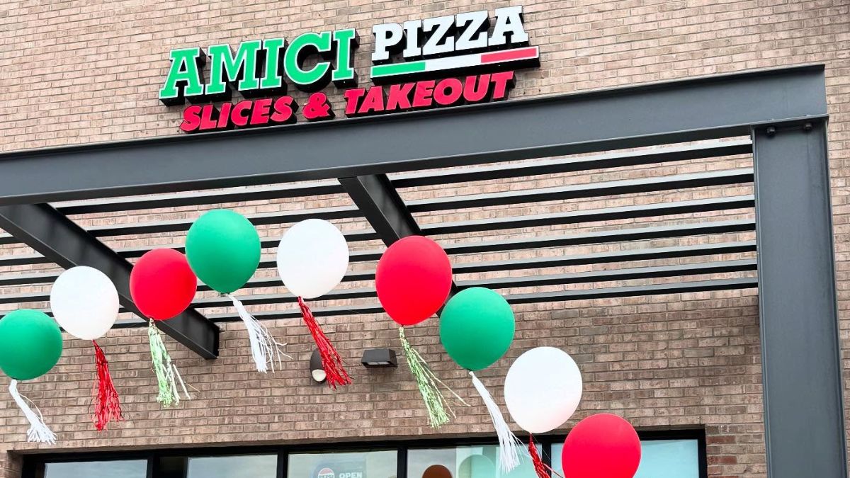 Amici Pizza’s second Queen Creek location opens in July 2025, showcasing its viral signature pies and dining space.