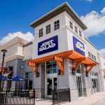 The new restaurant at Stonehill Plaza offers 15+ chef-designed salads, warm bowls, soups, and more.