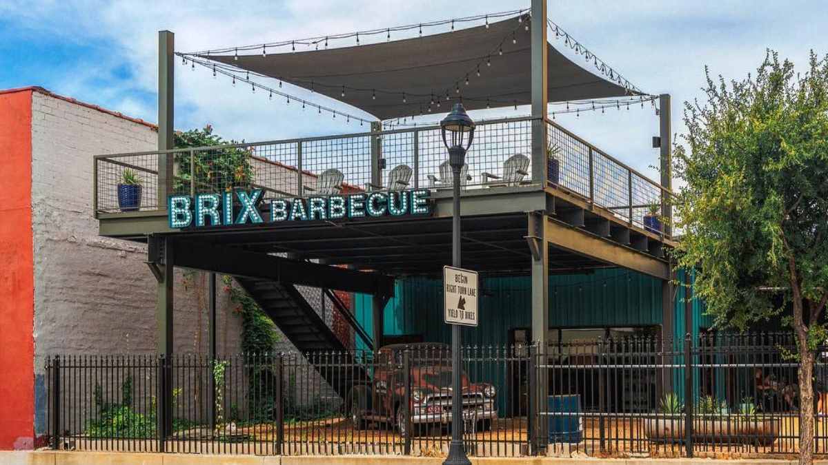 The BBQ place has invited patrons to its Fort Worth location for the last three weeks of service.