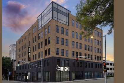 It offers more than 2,500 square feet of distinctive spaces suitable for both corporate and social affairs