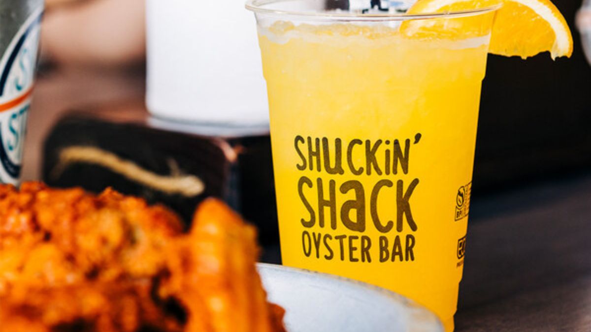 The restaurant also has live music