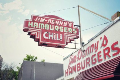 From July 18, Jim Denny’s is going to offer its services at the corner of Broadway and 18th Street.