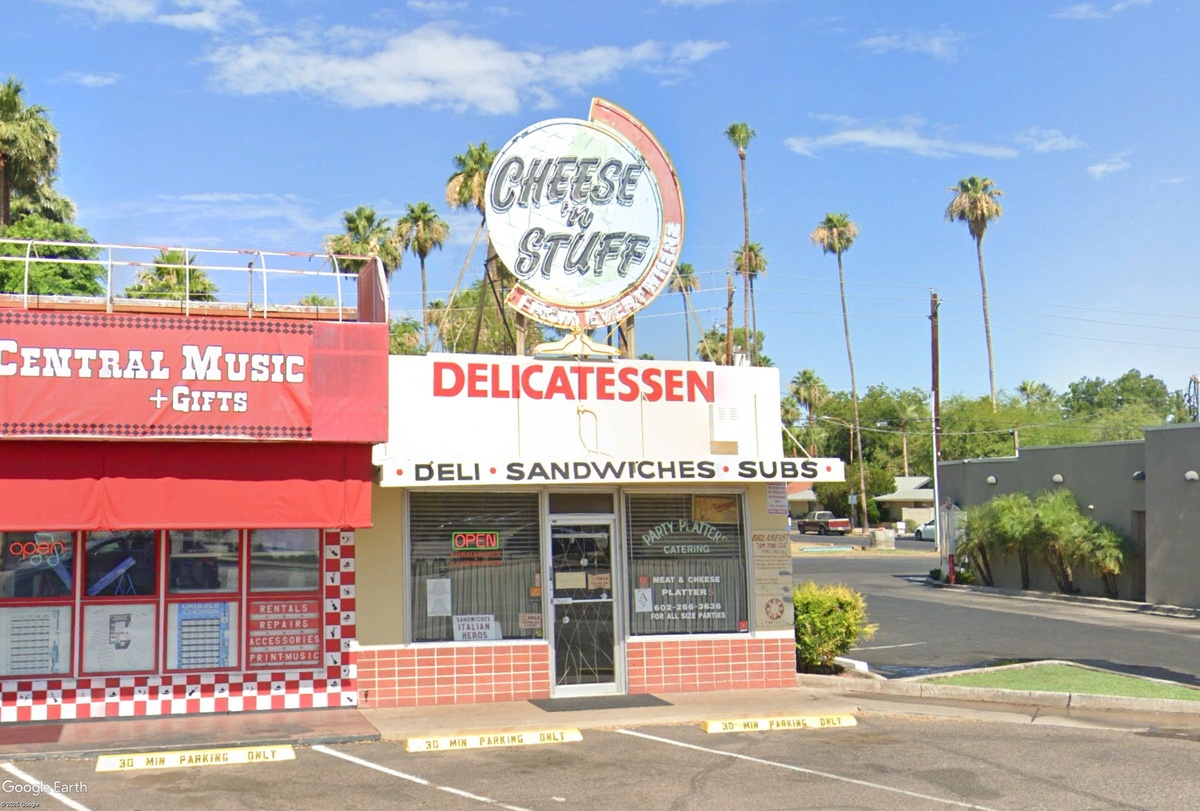 Cheese 'n Stuff to Reopen with New Ownership