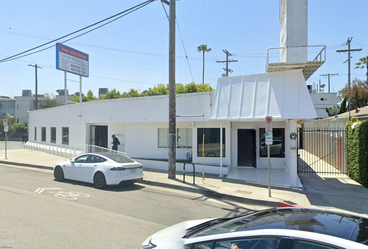 Jacques Marie Mage Working on Eatery in Venice