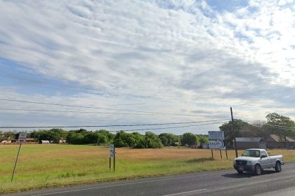 La Vernia Local Building New Wood-Framed Restaurant