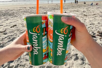 Jamba Juices Up Houston Airport With New Combo Spot-1