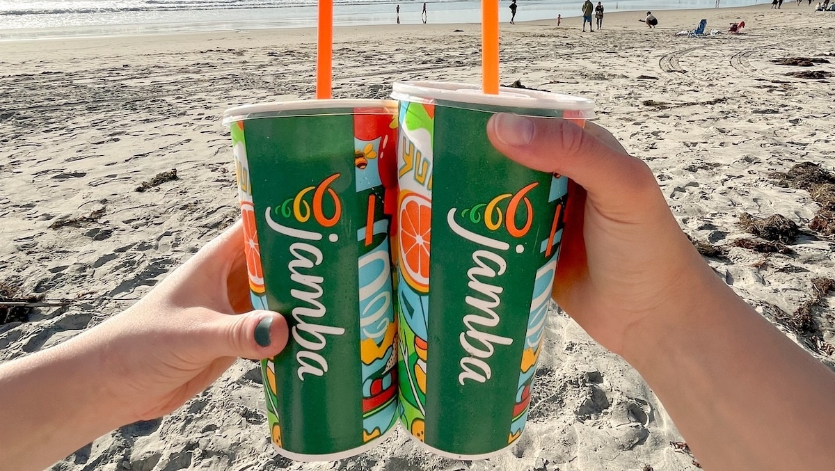 Jamba Juices Up Houston Airport With New Combo Spot-1