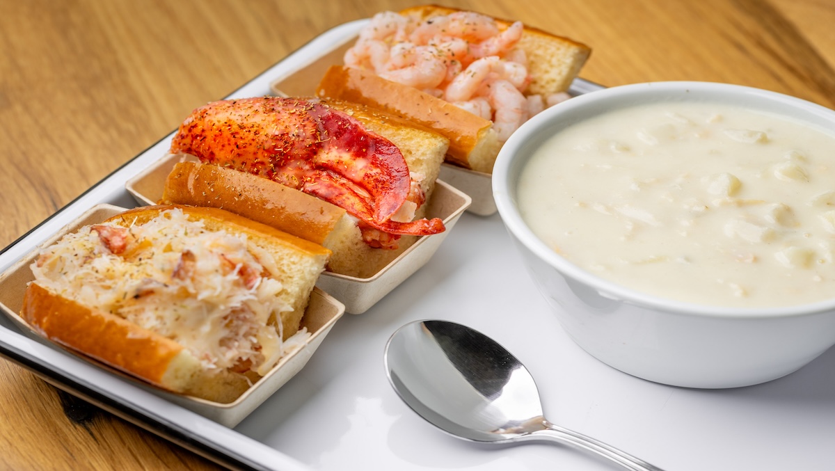 Maine Lobster Restaurant Landing on Balboa Island.